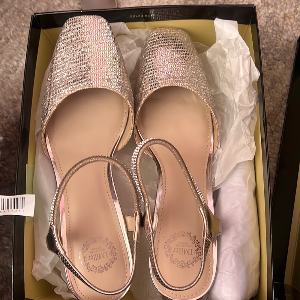 IM JIMMIE CHAMPAGNE HEELS